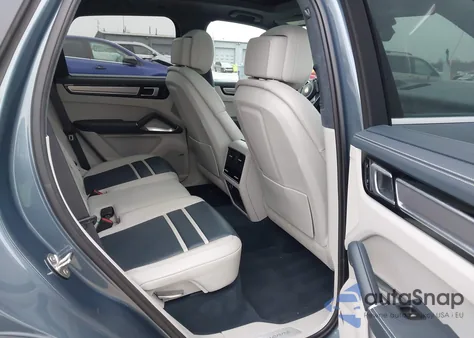 2020 Porsche Cayenne Turbo z USA, uszkodzony, nr VIN WP1AF2AY6LDA39609